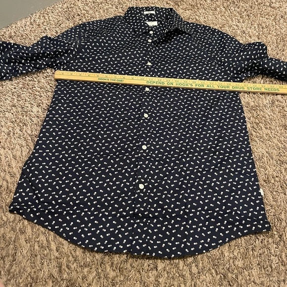Julian and Mark NWOT navy polka dot long sleeve button up shirt - Picture 4 of 7